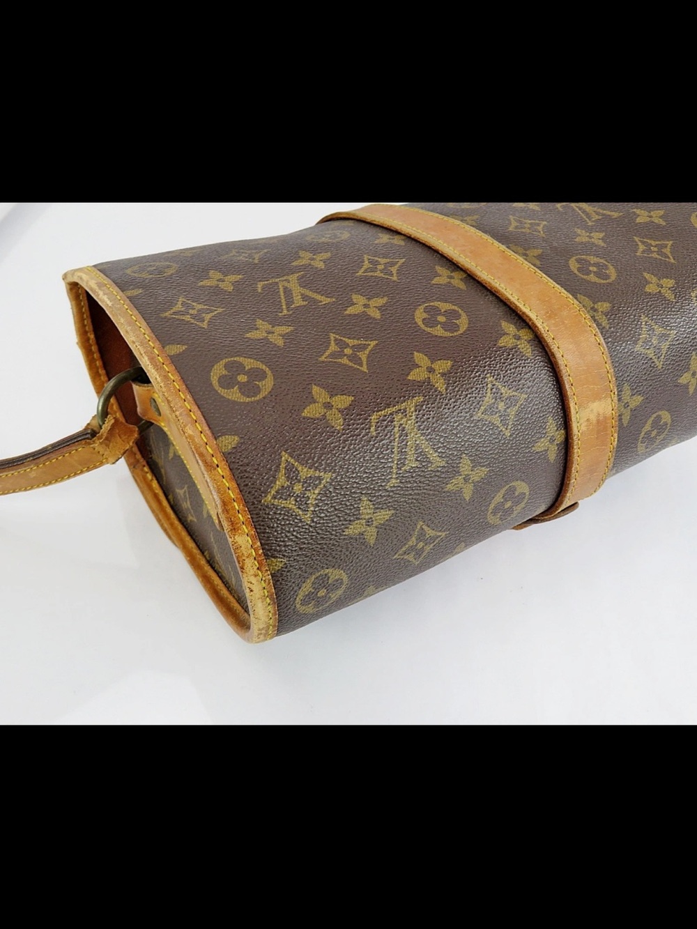 Louis Vuitton Monogram Crossbody Bag in Brown & Tan Leather Trim - Picture 8 of 16